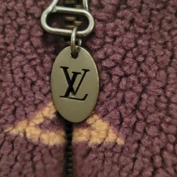 SOLD Louis Vuitton Monogram Fleece Jacket 38. Fabulous!!! - Picture 5 of 15